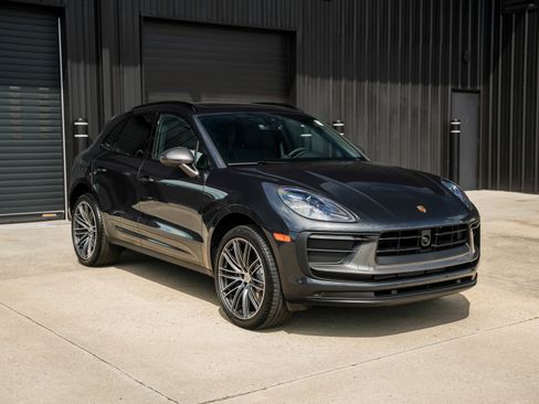 New 2026 Porsche Macan Turbo image 7