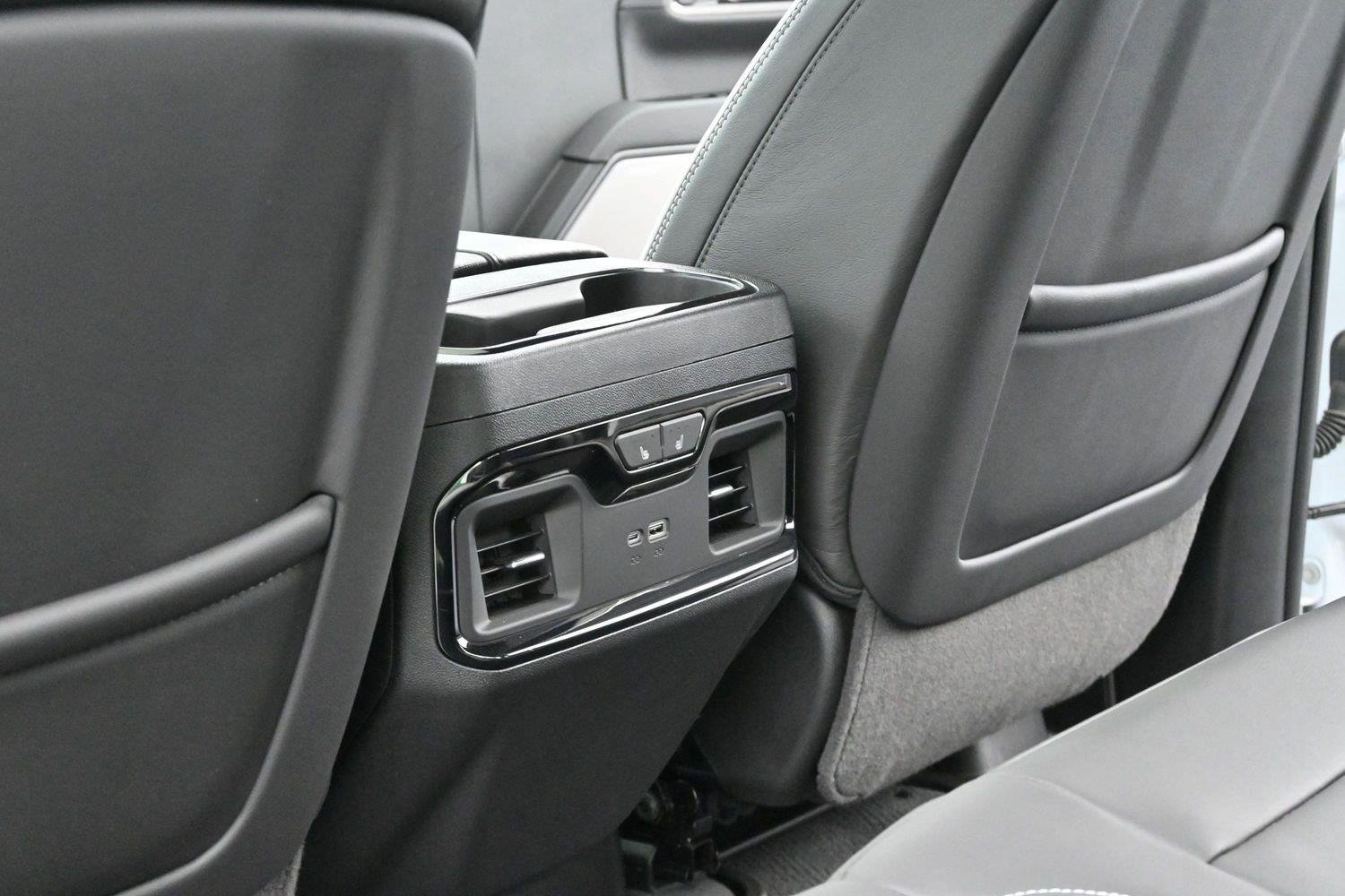 Used 2024 GMC Sierra 2500 AT4X AWD/4WD image 32