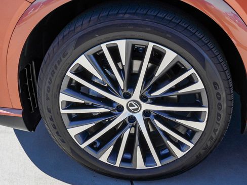 Used 2025 Lexus RX 350 w/ Convenience Package AWD/4WD image 12