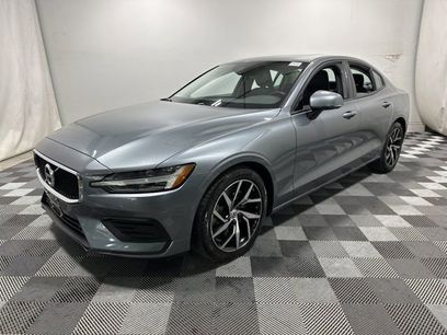 Used 2019 Volvo S60 T6 Momentum w/ Premium Package