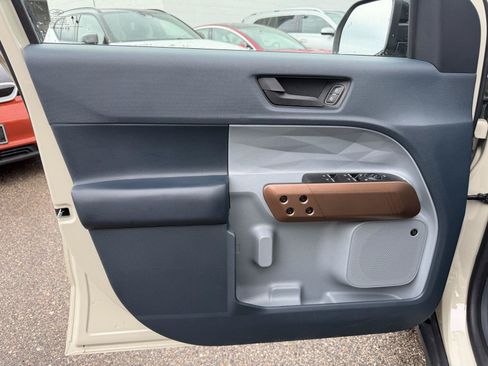 Used 2024 Ford Maverick Lariat FWD image 11