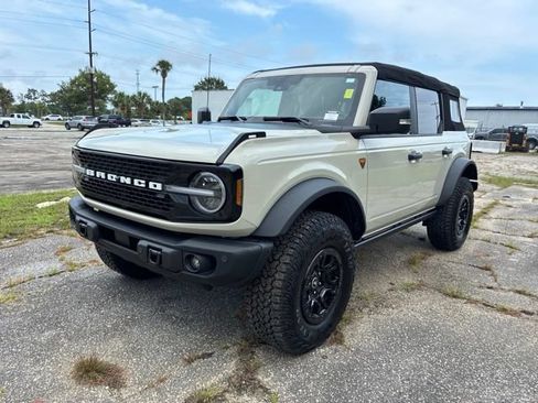 Used 2025 Ford Bronco Badlands AWD/4WD image 7
