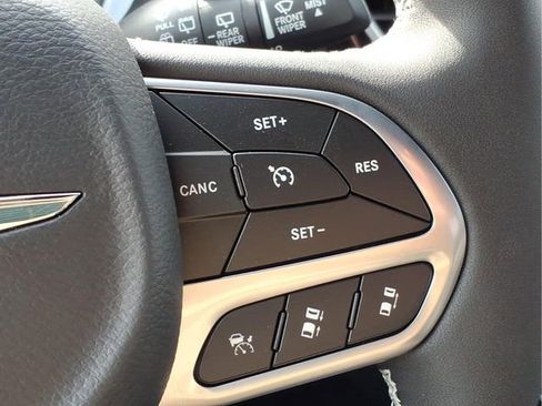 New 2026 Chrysler Pacifica Select FWD image 22