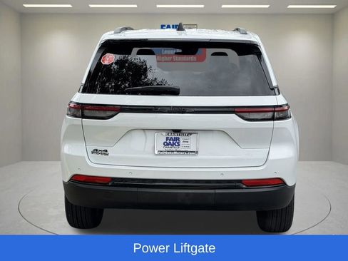Certified 2025 Jeep Grand Cherokee Altitude AWD/4WD image 9