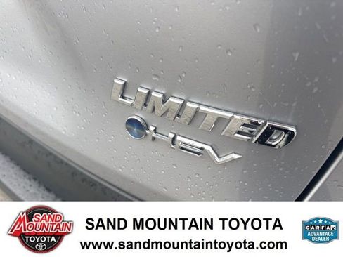 Used 2025 Toyota RAV4 Limited image 9