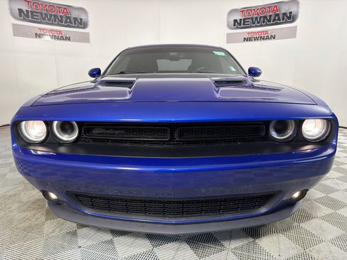 Used 2021 Dodge Challenger SXT w/ Blacktop Package image 9
