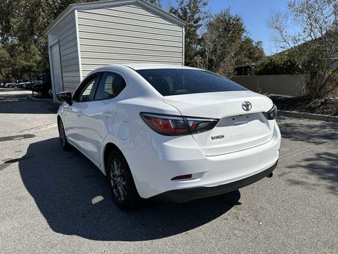 Used 2019 Toyota Yaris LE image 4