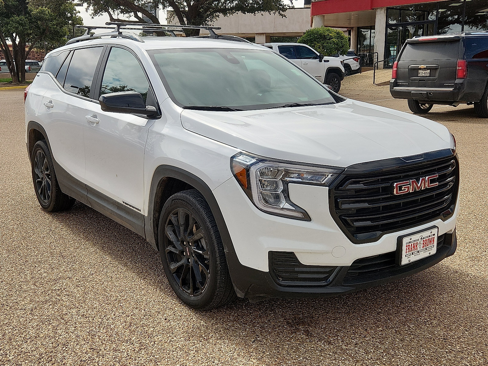 Used 2023 GMC Terrain SLE w/ Driver Convenience Package FWD image 7