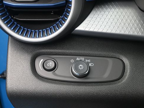 New 2026 Chevrolet Trax LS w/ LS Convenience Package FWD image 19