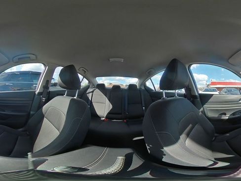 Used 2025 Nissan Altima 2.5 SV FWD image 43