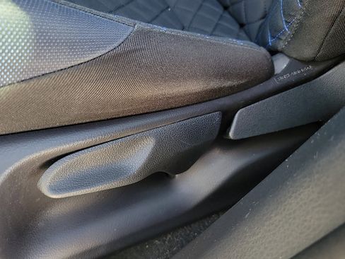 Used 2021 Toyota C-HR XLE image 13