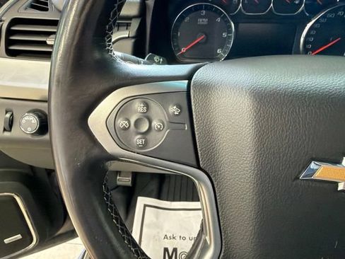 Used 2018 Chevrolet Suburban LT AWD/4WD image 19