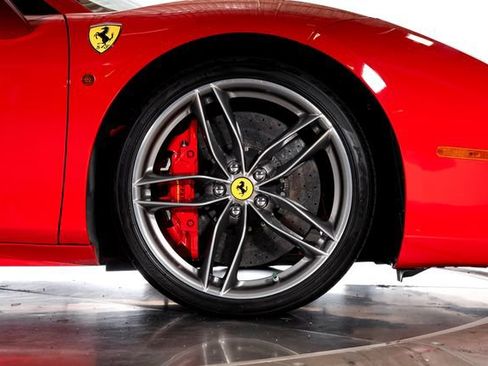 Certified 2017 Ferrari 488 Spider RWD image 28