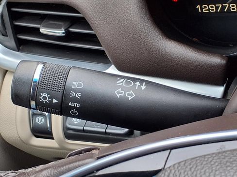 Used 2013 Cadillac XTS Premium FWD image 20