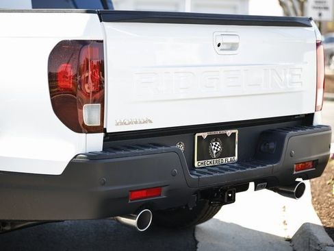 New 2026 Honda Ridgeline Black Edition image 10
