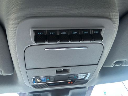 Used 2025 Ford F350 Lariat w/ Lariat Ultimate Package AWD/4WD image 64