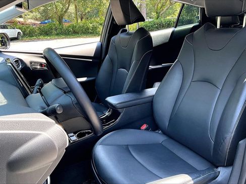 Used 2022 Toyota Prius Prime Limited FWD image 18