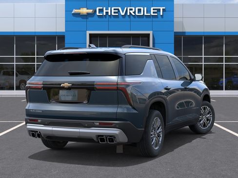 New 2026 Chevrolet Traverse LT w/ Driver Confidence Package FWD image 4