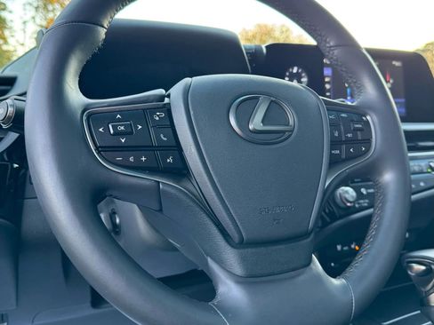 Used 2022 Lexus ES 350 w/ Premium Package image 15