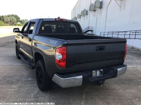 Used 2020 Toyota Tundra SR5 w/ SR5 Upgrade Package AWD/4WD image 4