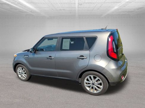 Used 2019 Kia Soul + FWD image 10