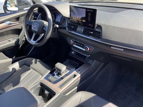 Used 2023 Audi Q5 2.0T Premium w/ Convenience Package AWD/4WD image 27