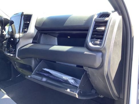 Used 2025 RAM 2500 Big Horn AWD/4WD image 40