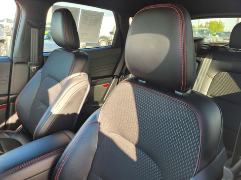 Used 2025 Ford Escape ST-Line image 14