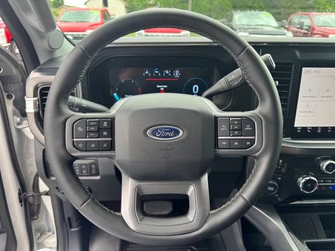Used 2026 Ford F350 Lariat w/ Lariat Premium Package AWD/4WD image 8