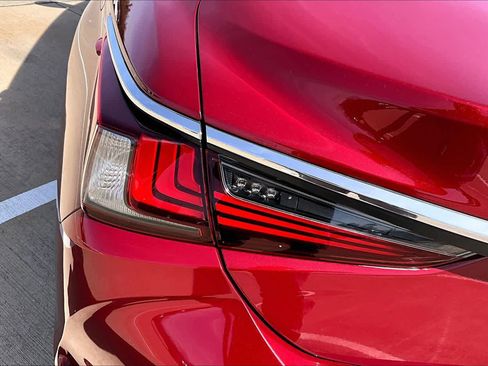 Used 2019 Lexus ES 350 Luxury w/ Accessory Package 2 image 29