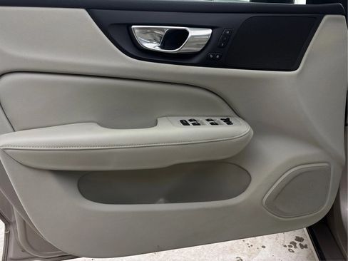 Used 2023 Volvo S60 T8 Plus AWD/4WD image 25