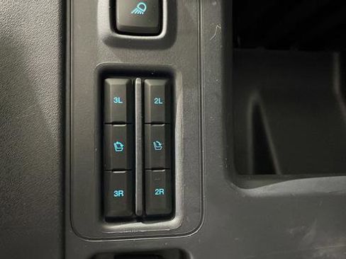 Used 2025 Ford Expedition Platinum AWD/4WD image 33