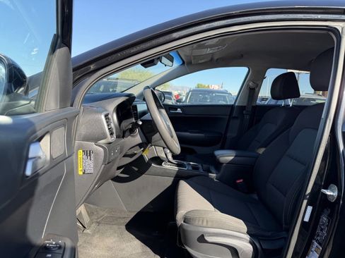 Used 2021 Kia Sportage LX image 18