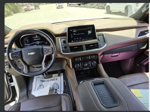 Used 2024 Chevrolet Tahoe High Country AWD/4WD image 8
