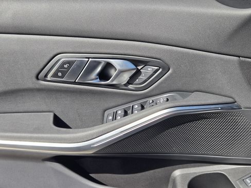 Used 2021 BMW 330i Sedan w/ Convenience Package image 32