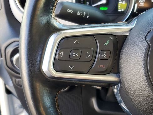 Used 2023 Jeep Wrangler Unlimited Sahara image 12