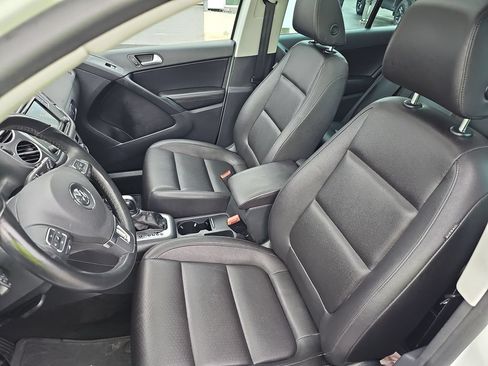 Used 2017 Volkswagen Tiguan Wolfsburg Edition FWD image 10