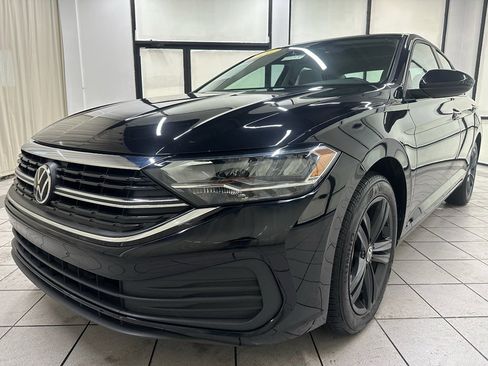 Used 2024 Volkswagen Jetta SE image 11