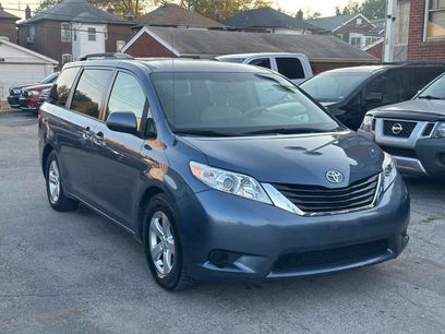 Used 2014 Toyota Sienna LE