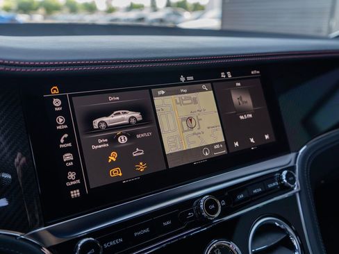 Used 2024 Bentley Continental GT image 22