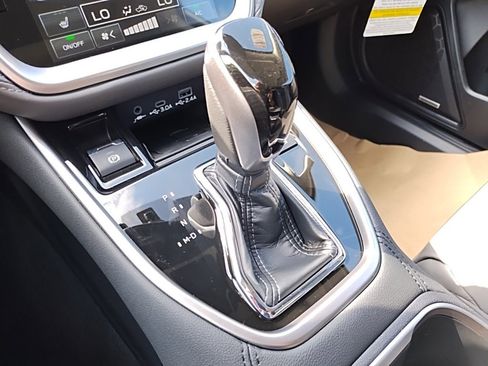 Used 2025 Subaru Outback Onyx Edition XT image 32