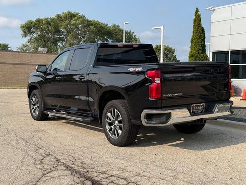 Used 2023 Chevrolet Silverado 1500 LT AWD/4WD image 5