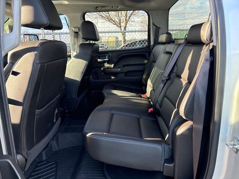 Used 2016 GMC Sierra 2500 SLT w/ Duramax Plus Package image 19