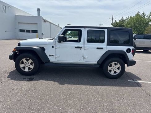 Used 2022 Jeep Wrangler Unlimited Sport AWD/4WD image 9