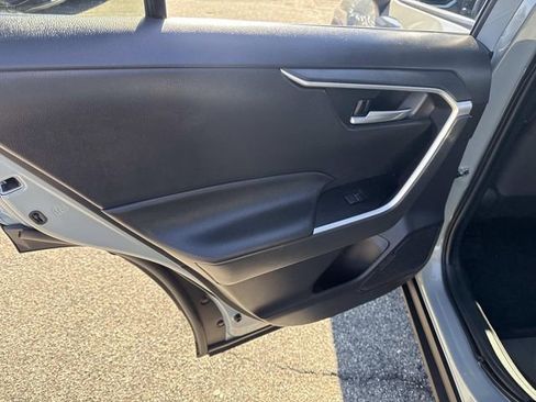 Used 2023 Toyota RAV4 XLE image 17