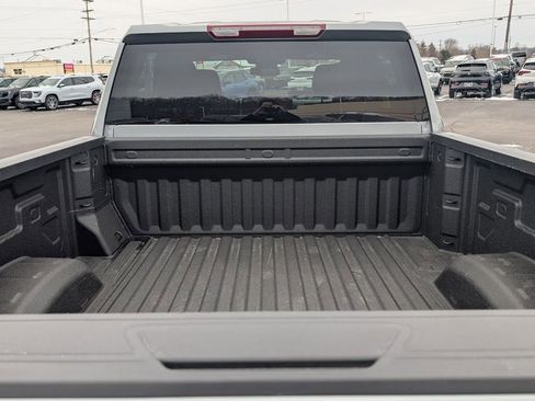 Used 2025 Chevrolet Silverado 2500 Custom w/ Custom Value Package image 10