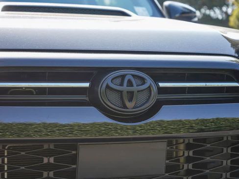 Used 2024 Toyota 4Runner TRD Off-Road Premium w/ Moonroof Package AWD/4WD image 11