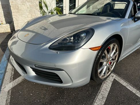 Used 2017 Porsche 718 Boxster S image 5