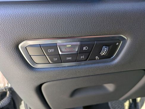 Used 2022 BMW X5 xDrive45e image 17