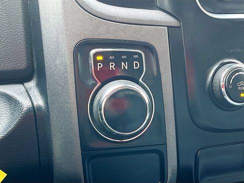 Used 2018 RAM 1500 Express RWD image 15